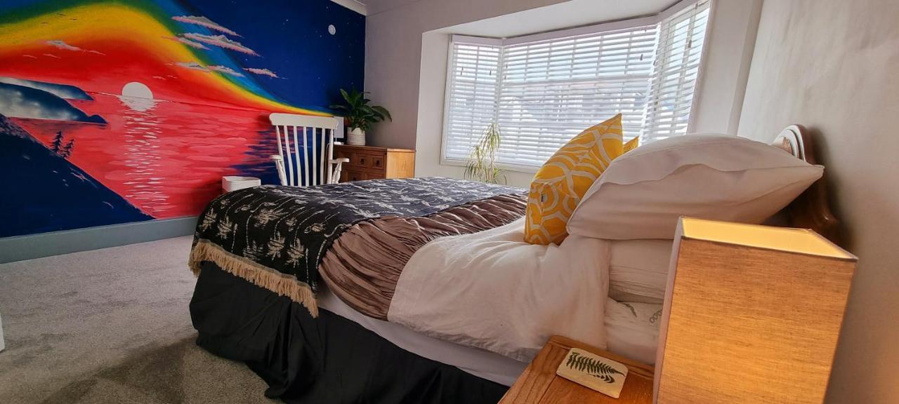 Hidden Gem Near The Beach With Pool Table New Quay Exterior foto