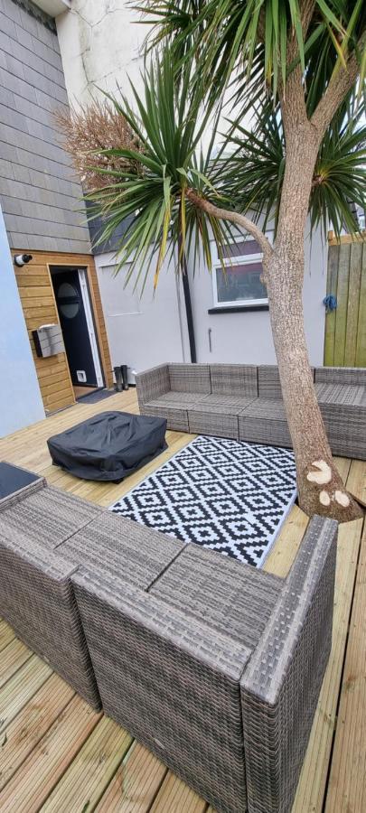 Hidden Gem Near The Beach With Pool Table New Quay Exterior foto
